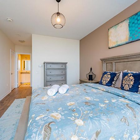 Amazing 3 Bed 4 Bath Penthouse With Roof Top Terrace Close To Airport Mississauga Exterior foto