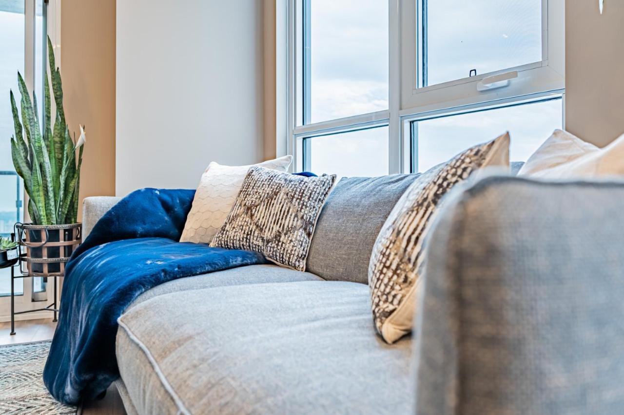 Amazing 3 Bed 4 Bath Penthouse With Roof Top Terrace Close To Airport Mississauga Exterior foto
